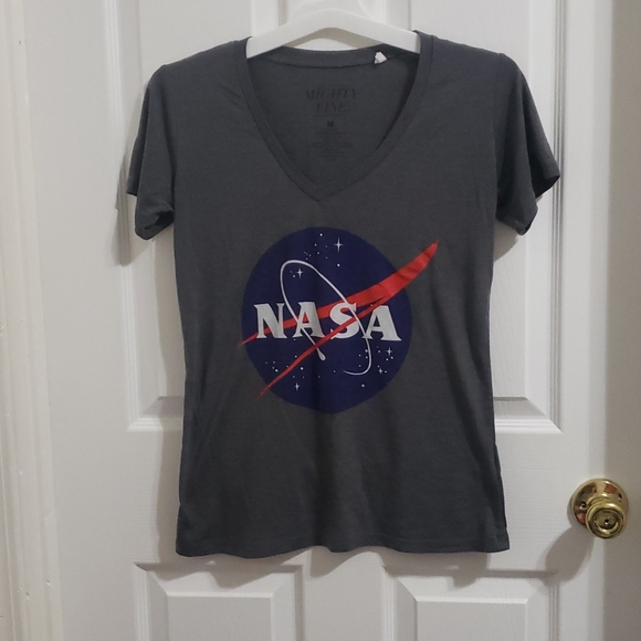 Mighty Fine Tops - Mighty Fine V-Neck Gray NASA t-shirt Size Medium